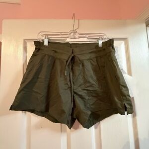 The North Face Women's Cargo Shorts in Dark Green